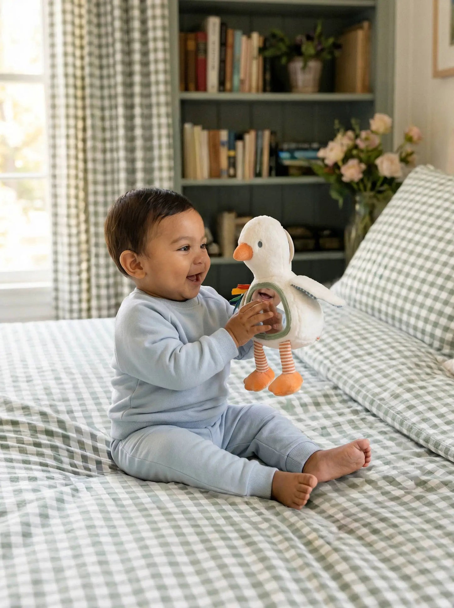 Itzy Ritzy - *NEW* Itzy Bitzy Mirror™ Sensory Tummy Time Mirror - Goose by Itzy Ritzy