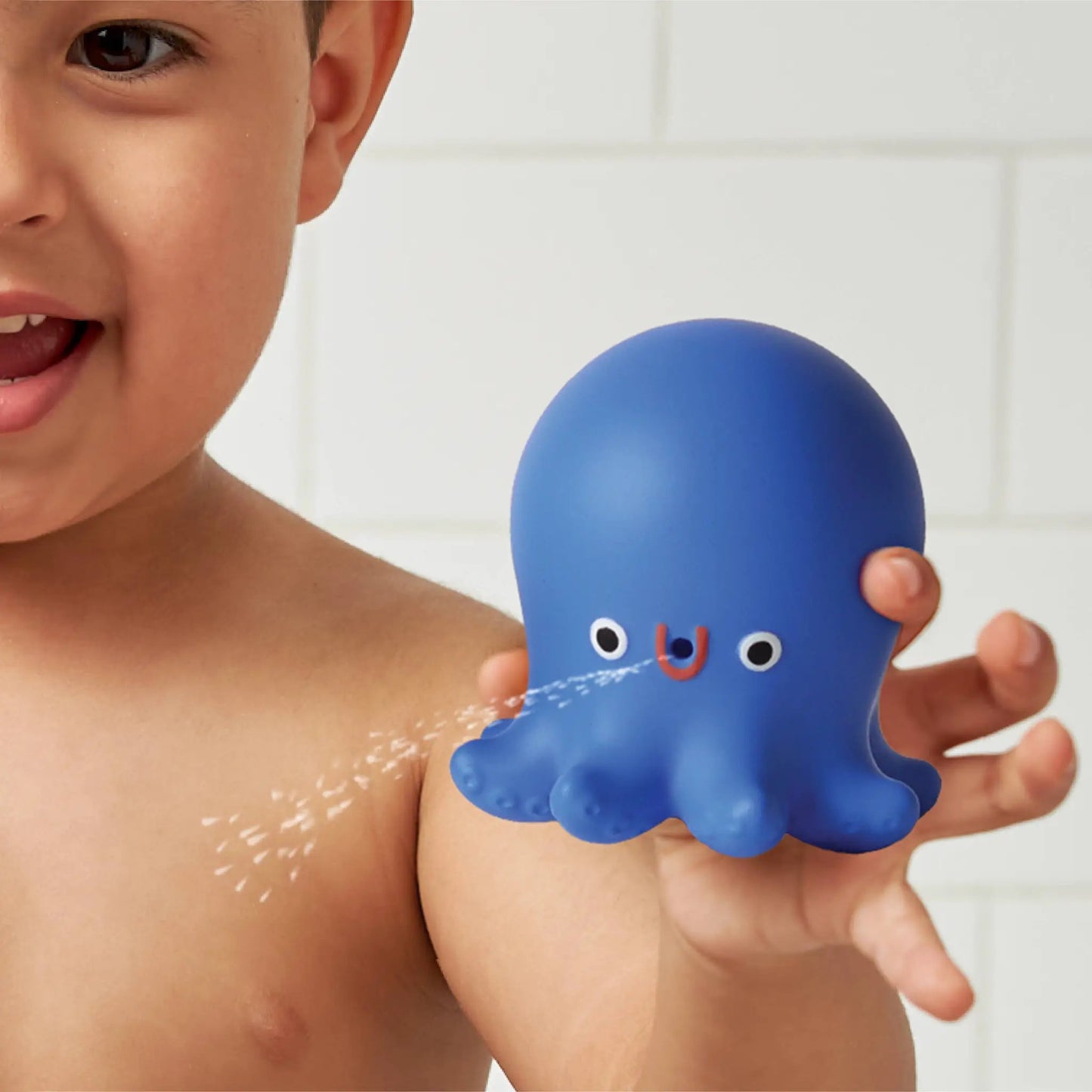 Itzy Ritzy - Seaside Splash Gift Set™ Bath + Water Toy by Itzy Ritzy