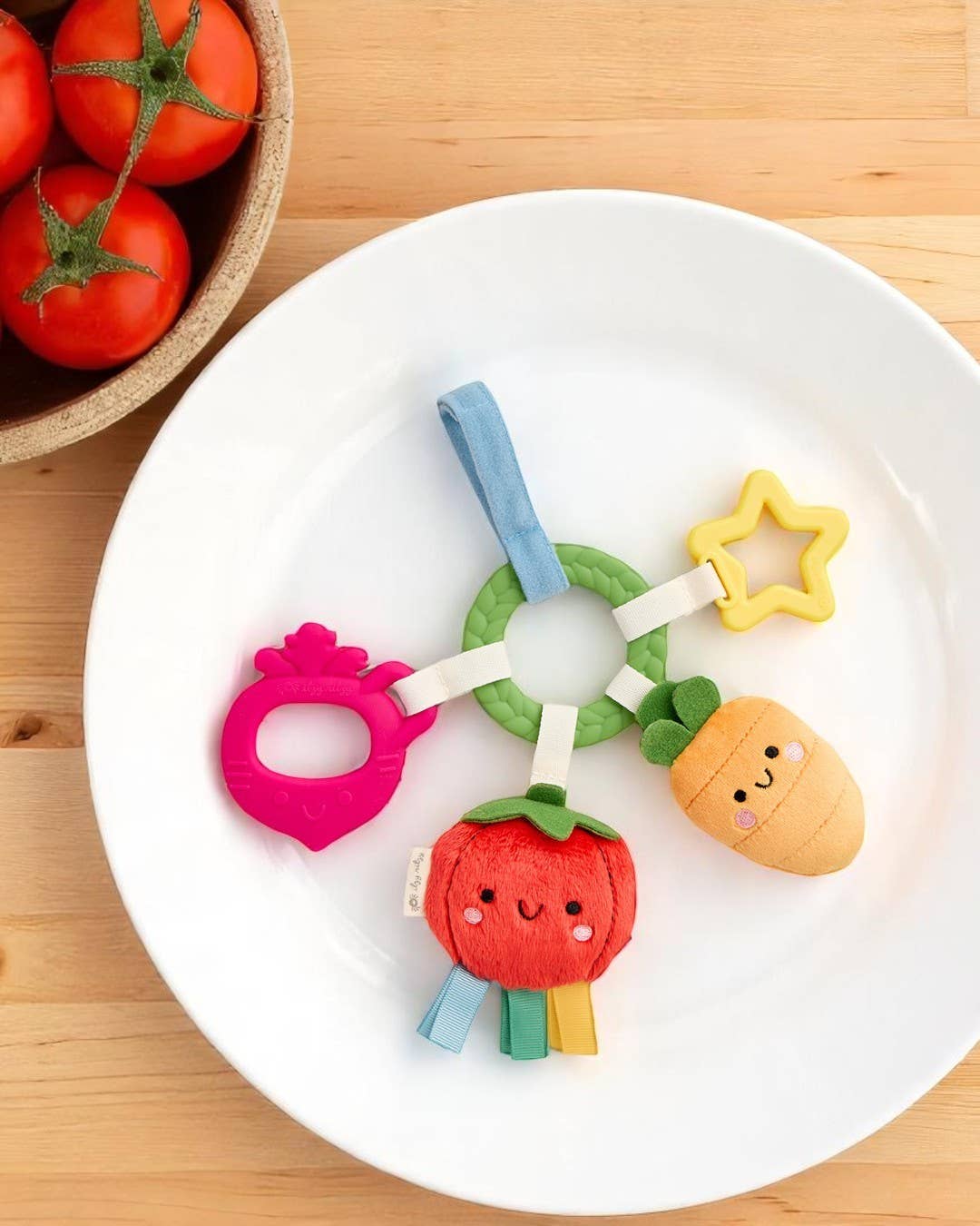 Itzy Ritzy - Bitzy Busy Ring™ Teething Activity Toy - Farm