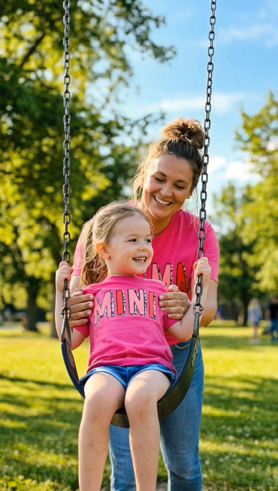 Hot Pink MAMA Leopard Print Tshirt