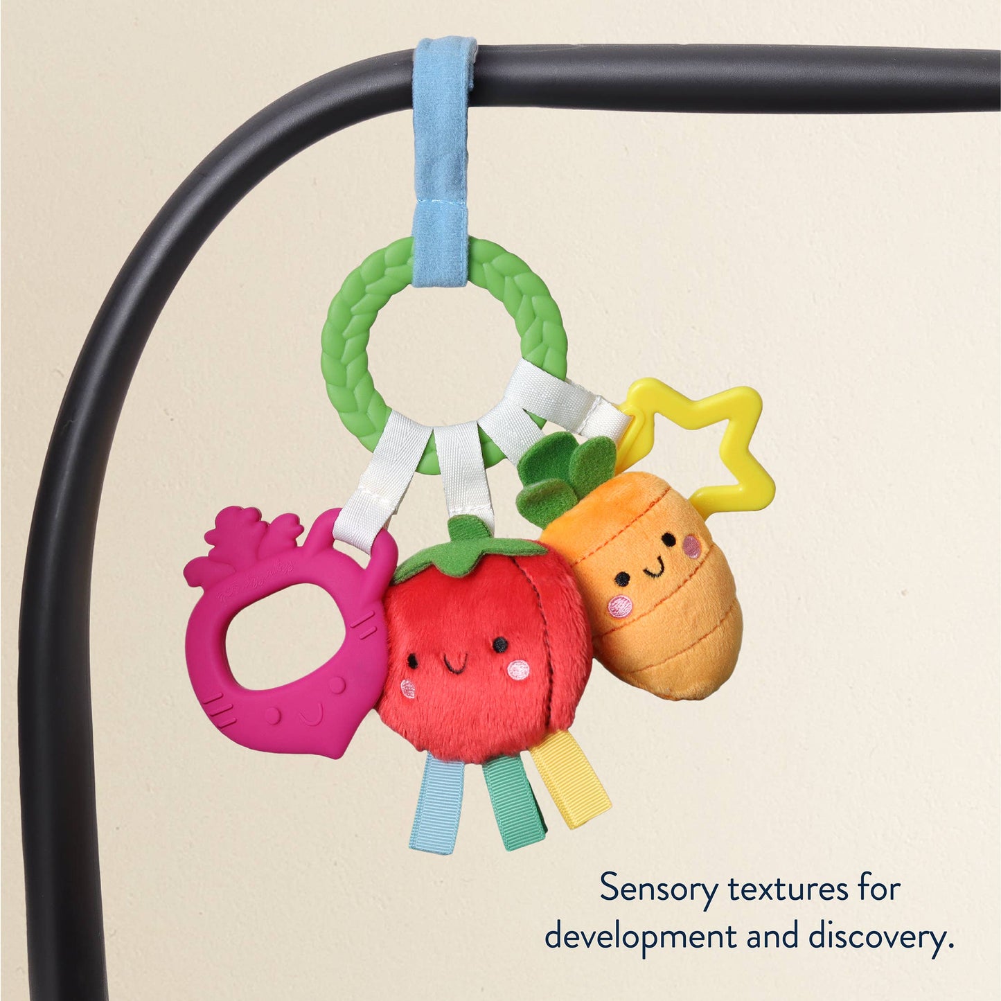 Itzy Ritzy - Bitzy Busy Ring™ Teething Activity Toy - Farm