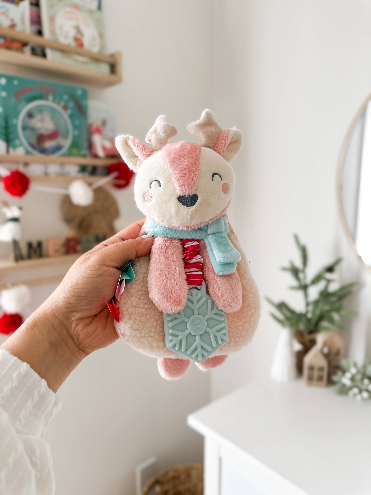 Itzy Ritzy - Holiday Itzy Lovey™ Plush + Teether Toy