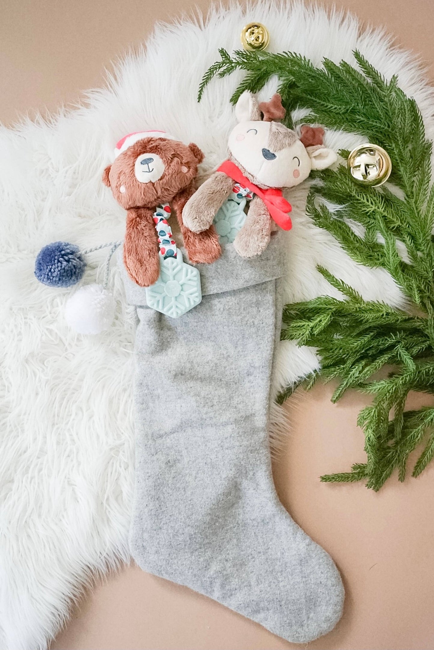 Itzy Ritzy - Holiday Itzy Lovey™ Plush + Teether Toy